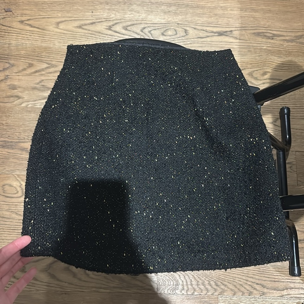 Aritzia Babaton tweed skirt; size 2; black with gold shimmers.